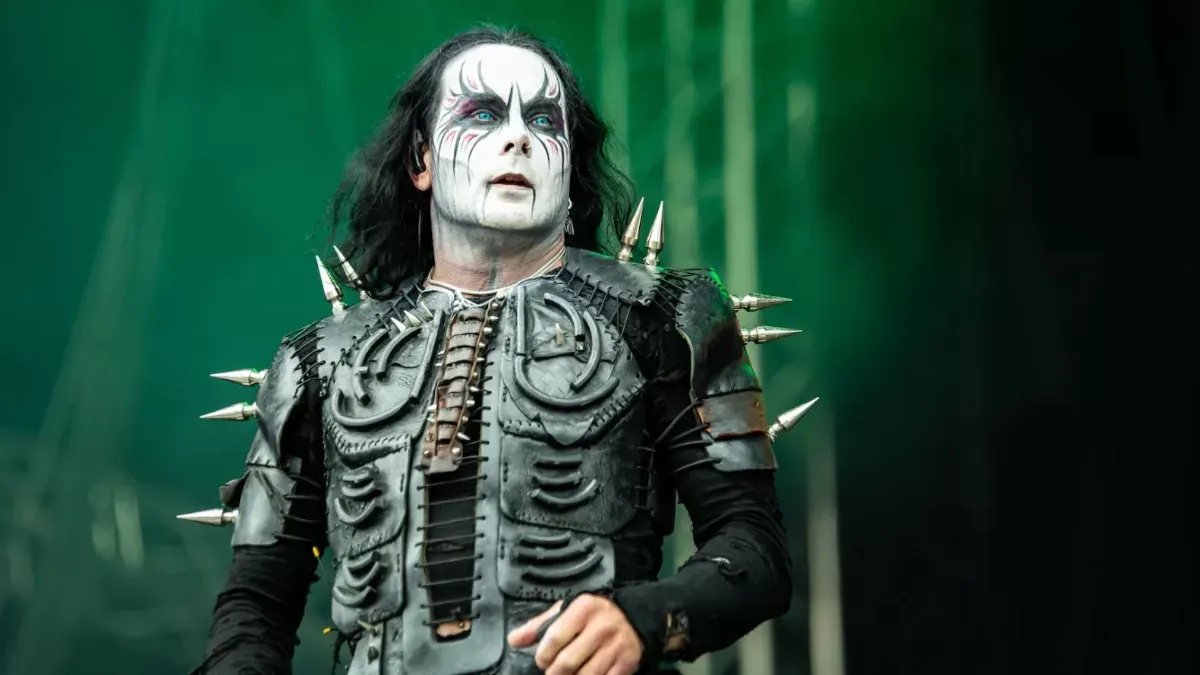 Seis exmiembros de Cradle of Filth inician proceso legal contra Dani Filth y su gestión