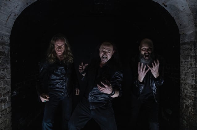 Venom estrena sencillo 'Kicked Outta Hell' de su nuevo álbum 'Into Oblivion'