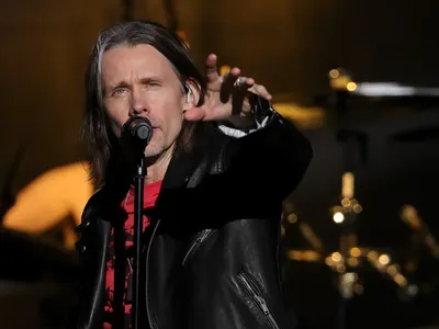 Myles Kennedy se prepara para abrir para Iron Maiden en Sudamérica con Alter Bridge